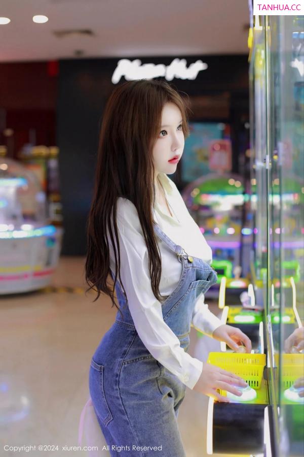   [XiuRen]高清写真图 2024.02.07 No.8087 小薯条nienie 美腿性感第7张图片